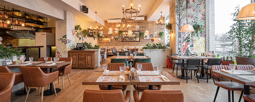 Основной зал