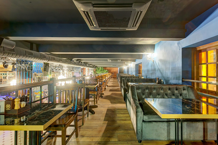 Левый балкон