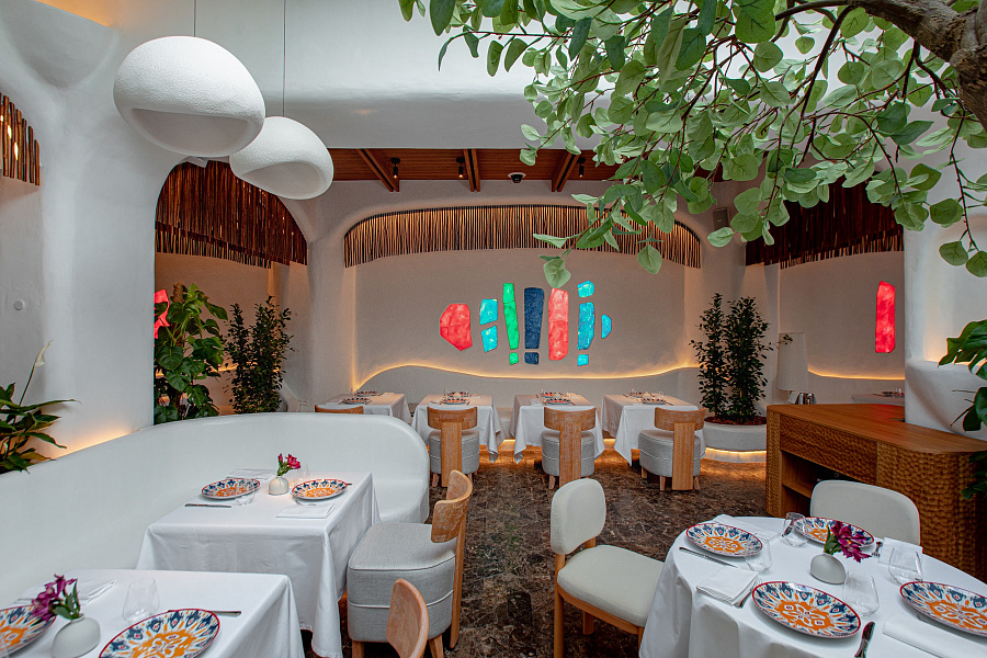 Основной зал