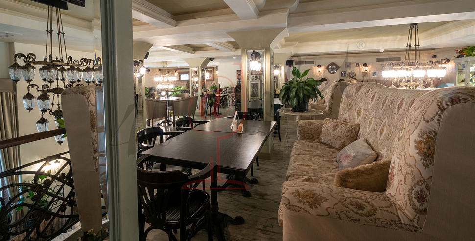 Зал Мезонин