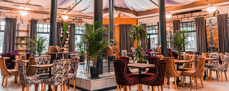 Большой Дворцовый с куполом