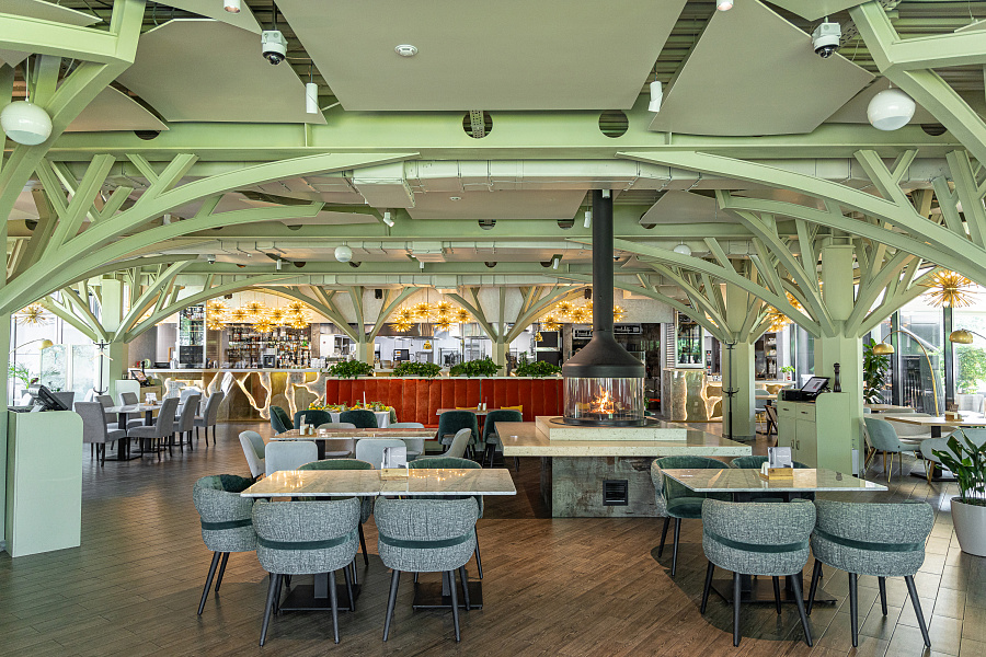 Основной зал