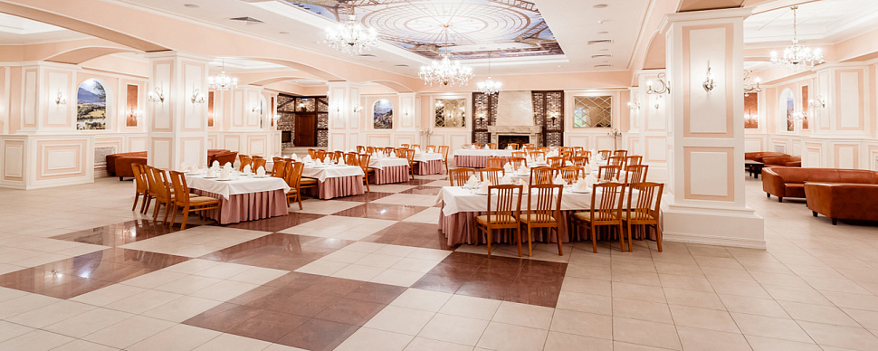 Основной зал