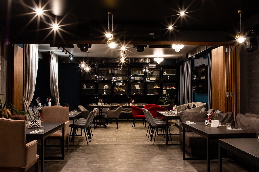 Основной зал