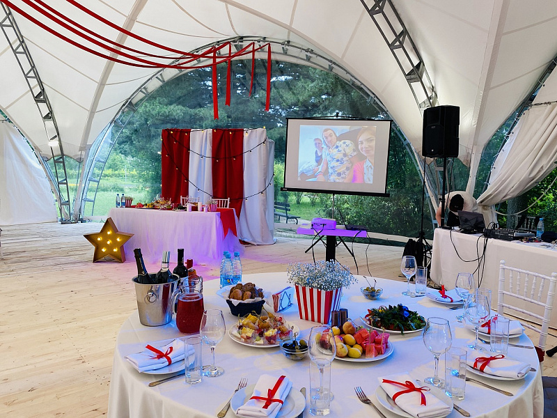 Большой шатер Тиффани