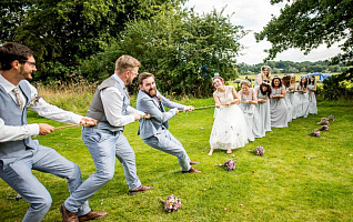 Свадьба летом. Как и чем развлечь гостей?