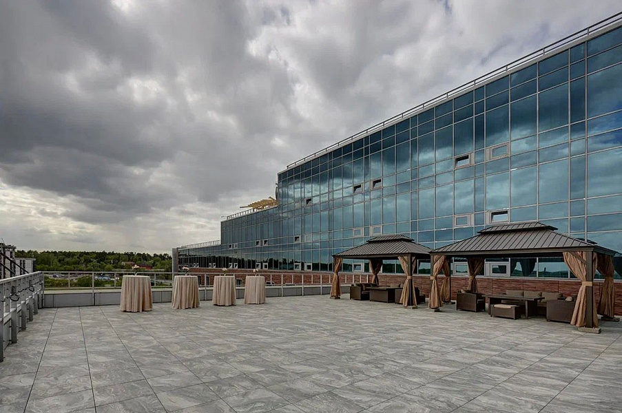 Зал с террасой