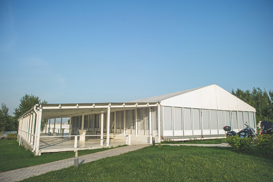 Большой шатер с верандой