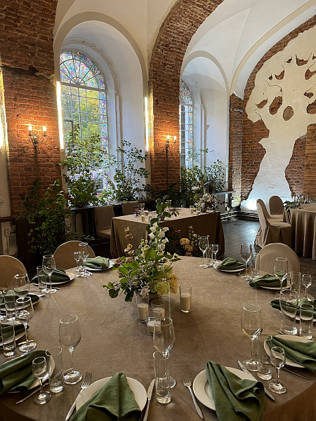 Основной зал