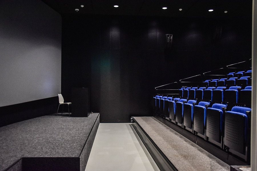 Мультимедиа зал