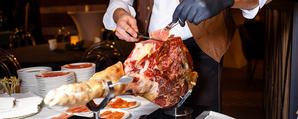 Основной зал