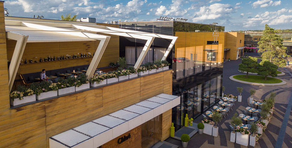 Основной зал на первом этаже