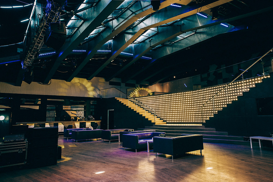 Основной зал