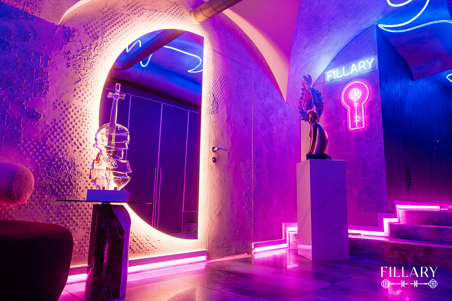 Зал шести Лун