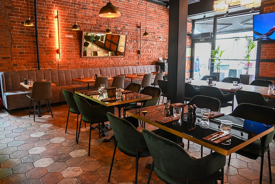 Основной зал