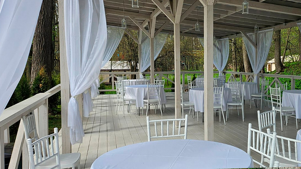 Открытая веранда Царская Трапеза