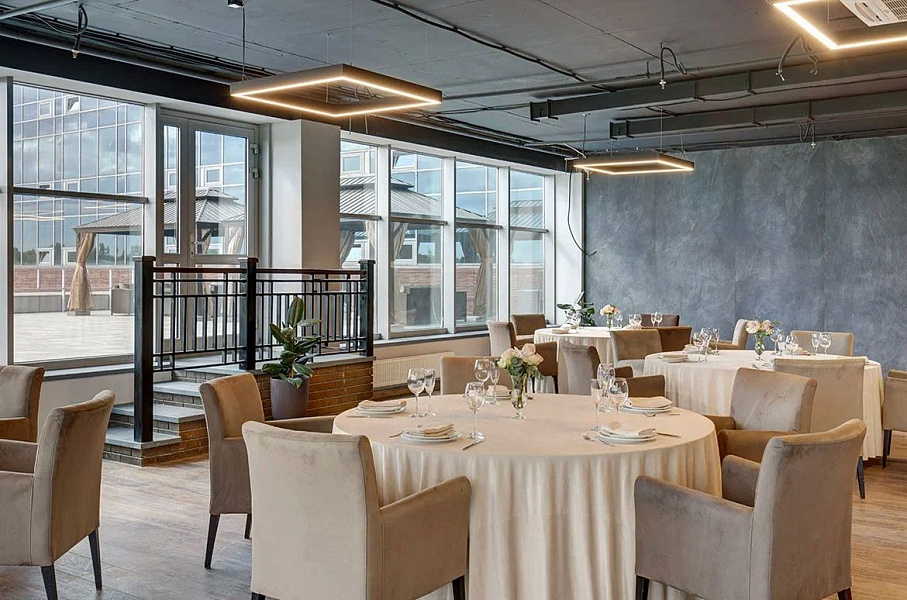 Зал с террасой