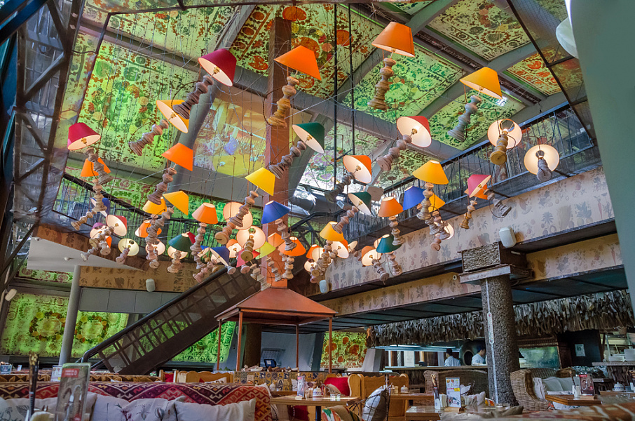 Основной зал