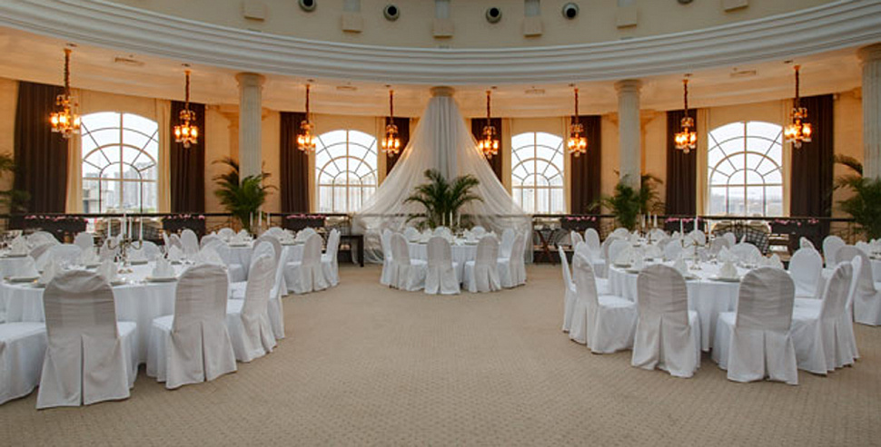 Основной зал