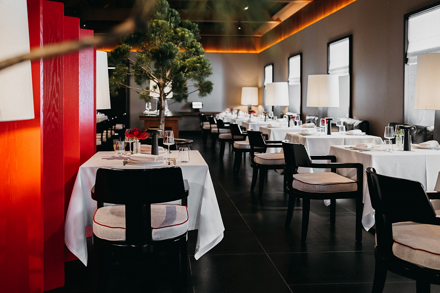 Основной зал