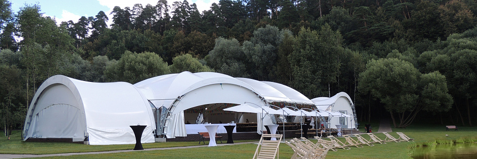 Зал ресторана «Петрово-Дальнее»