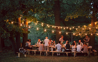 Уютная камерная свадьба на даче