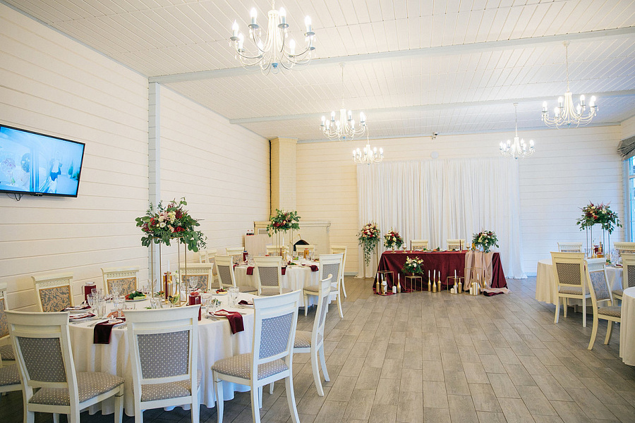 Веранда с камином