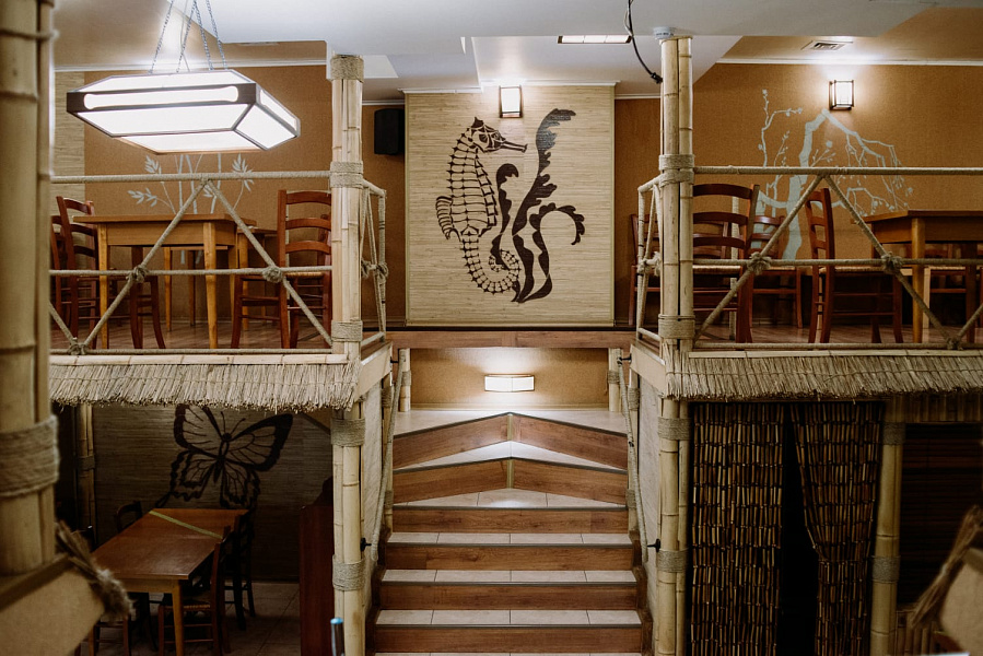 Таверна Адмирала Бенбоу