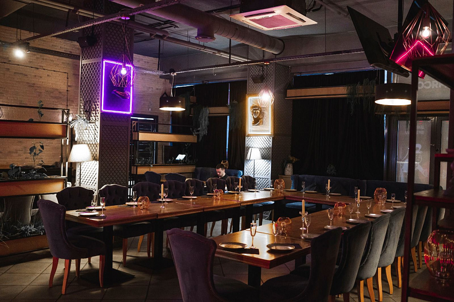 Основной зал