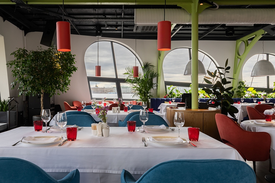 Основной зал ресторана