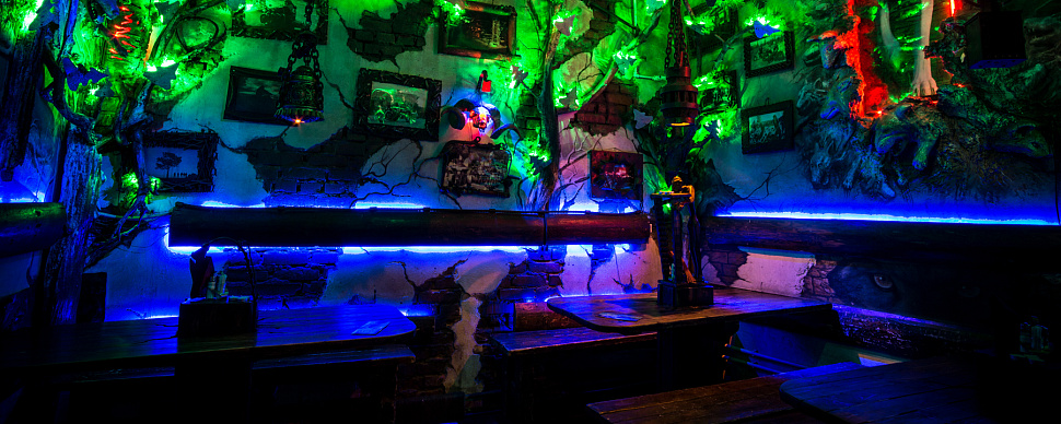 Деревянный Зал