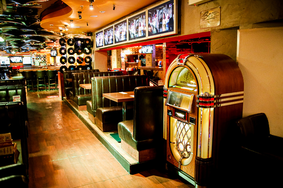 Основной зал