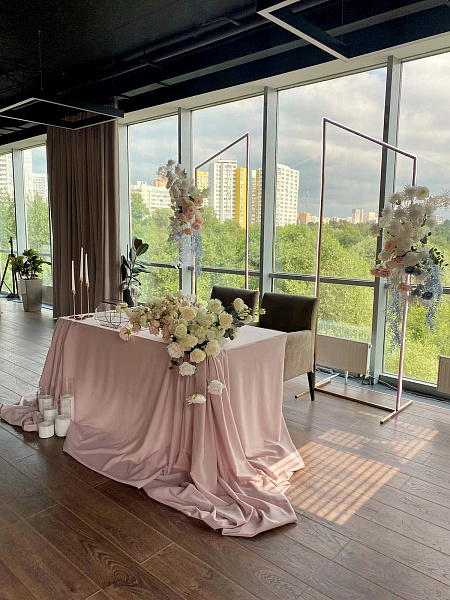 Зал с террасой