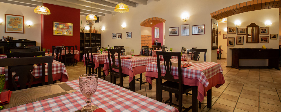 Средний зал