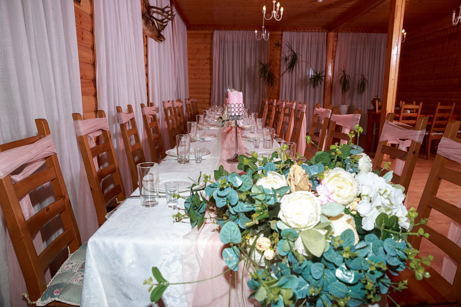 Универсальный зал с верандой