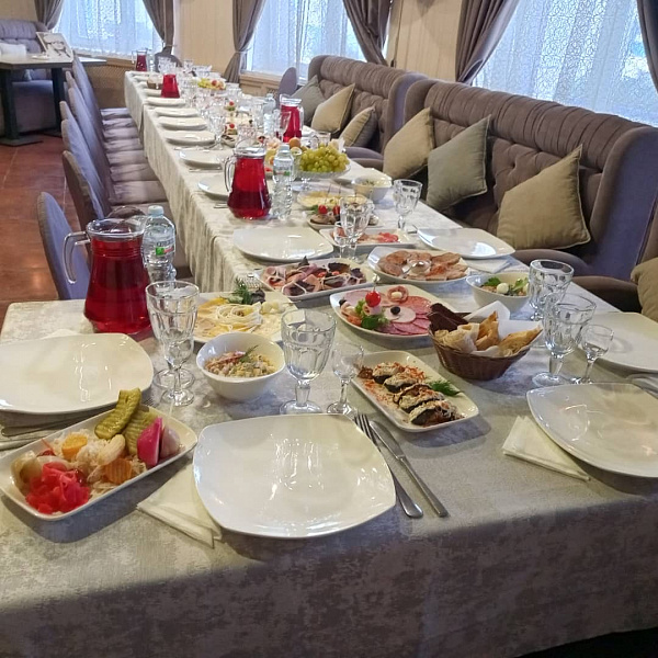 Основной зал