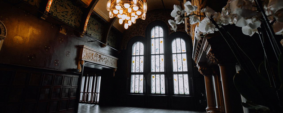 Романская гостиная