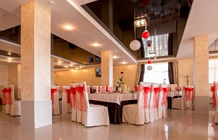 Ресторан в отеле HappyLinn