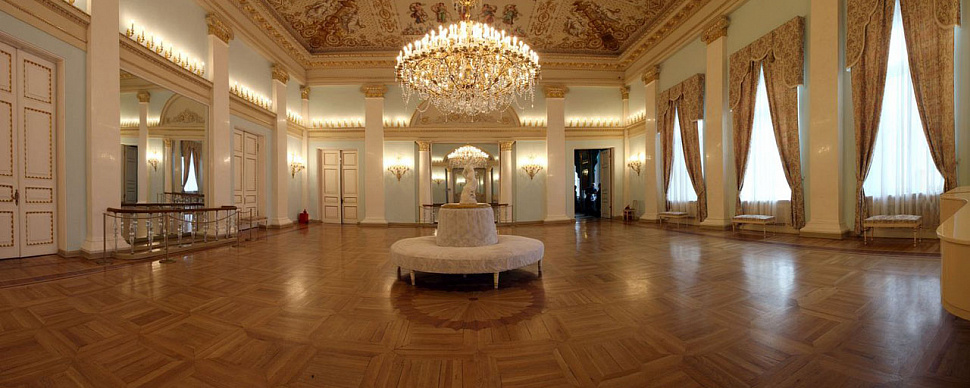 Танцевальный зал