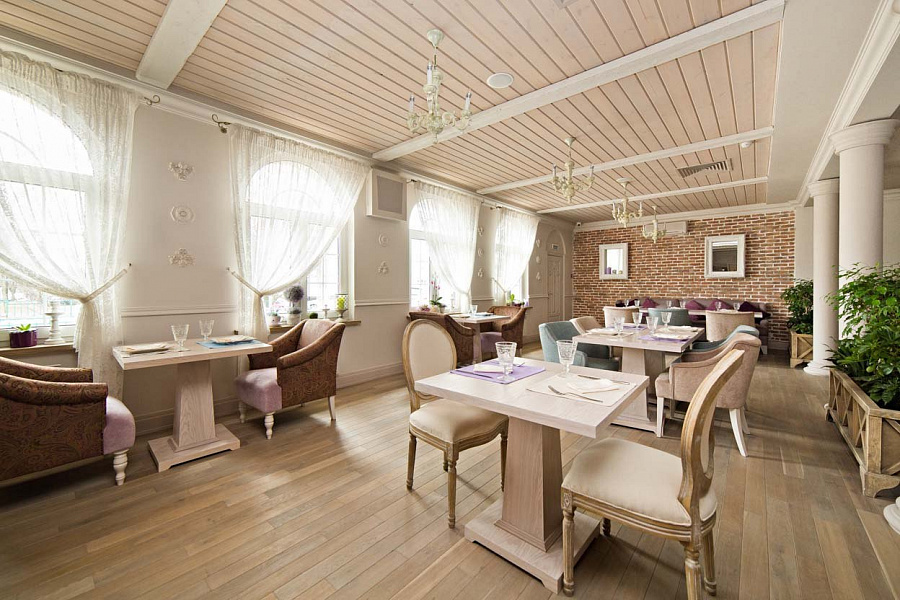 Основной зал