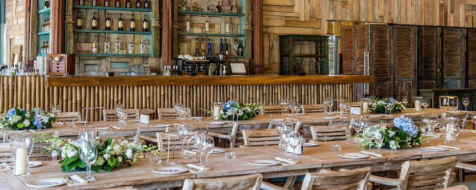 Ресторан с открытой террасой