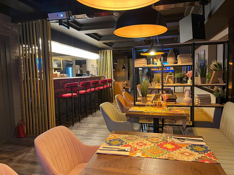 Основной зал