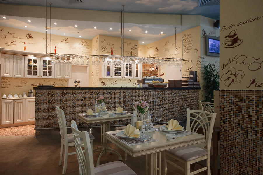 Основной зал