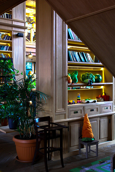 Основной зал