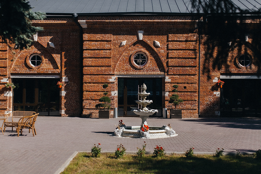 Каретный Двор