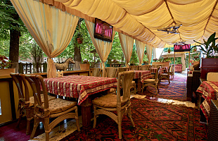 Кавказский дворик