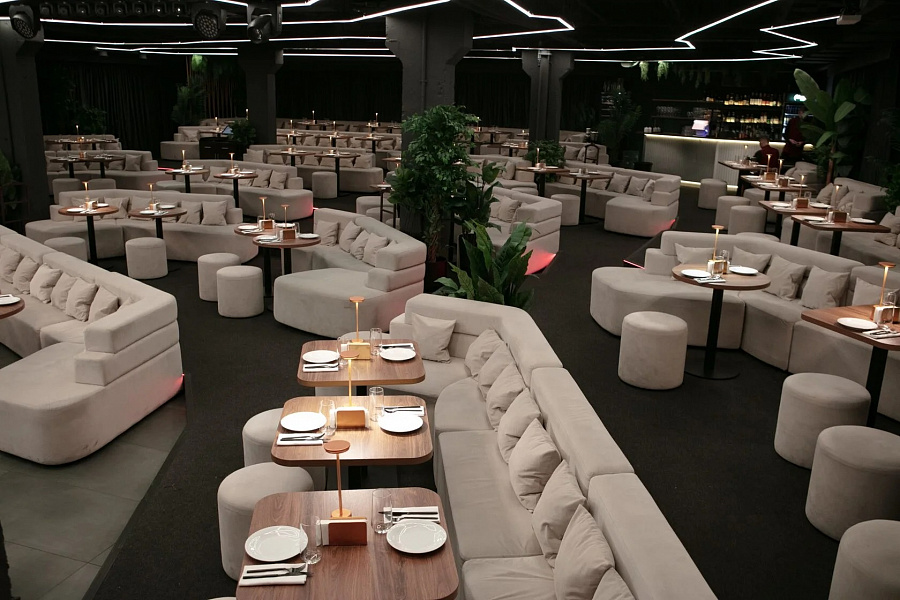 Танцевальный зал Бериот