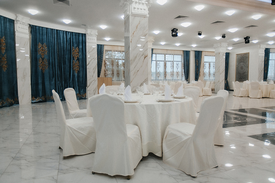 Основой банкетный зал