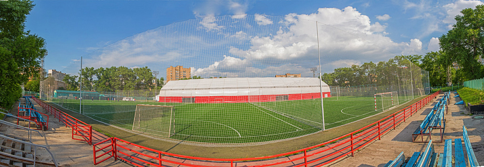 Открытые футбольные поля