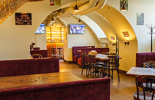 Full House restobar & shop